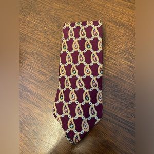 Tommy Hilfiger Mens 56” in length burgundy gold blue red cream and green